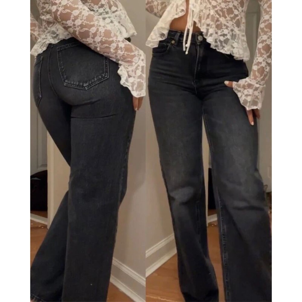 Stradivarius Wide Leg Jeans – Size S